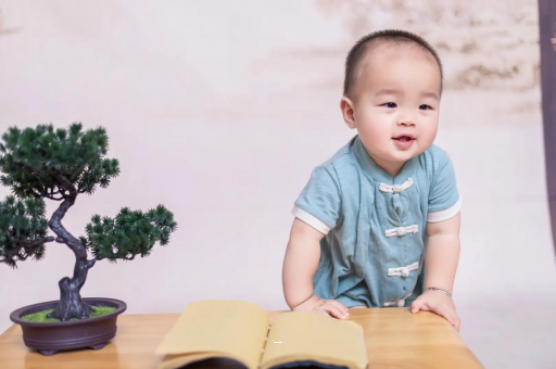 博白宝宝脸上小白点
